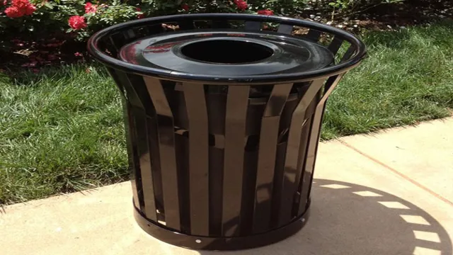 outdoor trash can gadget