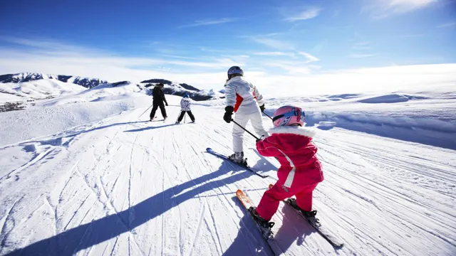 skiing lifestyle with kids