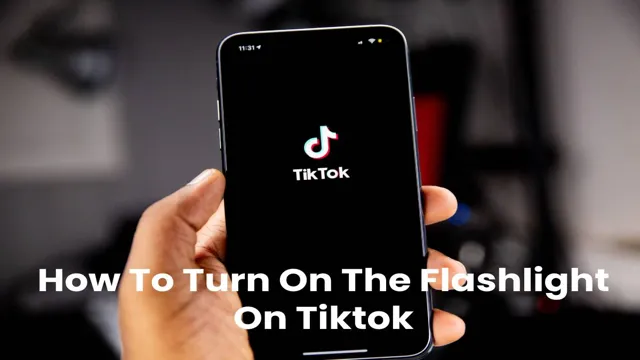 how to turn on front flash light on tiktok